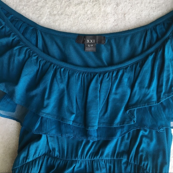 Ruffle Scoopneck Tunic - Picture 2 of 4